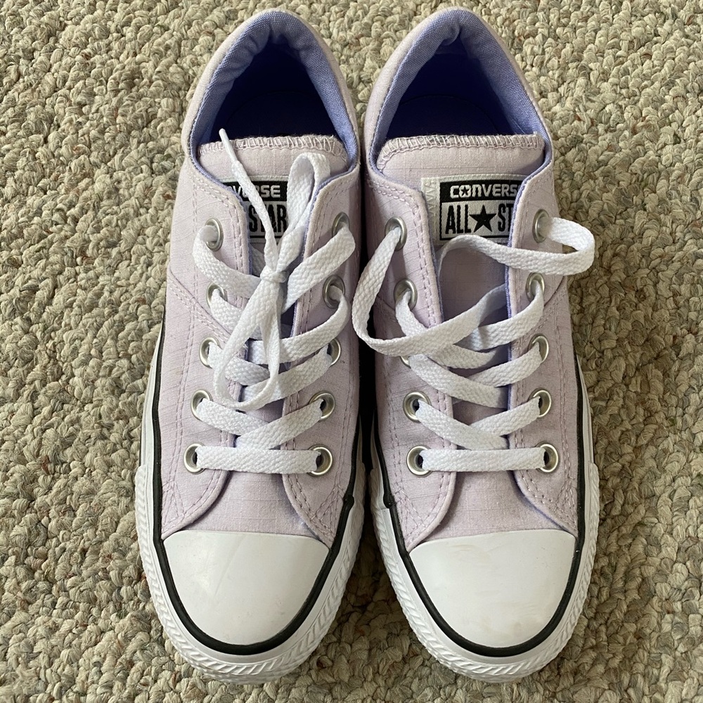 Light purple Converse